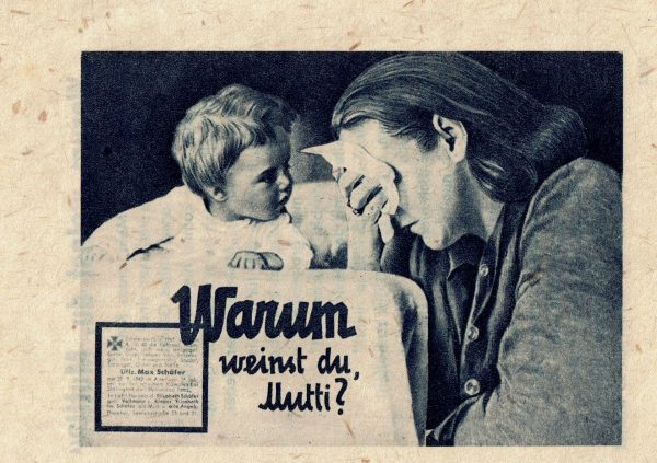 "Warum weinst du, Mutti?" - Frau und Kind dargestellt als trauernde Hinterbliebene eines gefallenen deutschen Soldaten auf einem russischen Flugblatt vom Februar 1943.