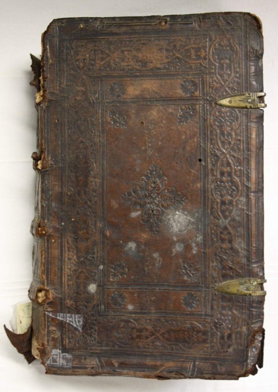 Beschädigtes Buch Ulricianum II C 11409 - Einband