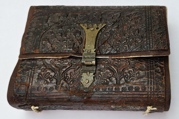 Sammelhandschrift mit Texten zum geistlichen Leben - geschlossener Umschlag